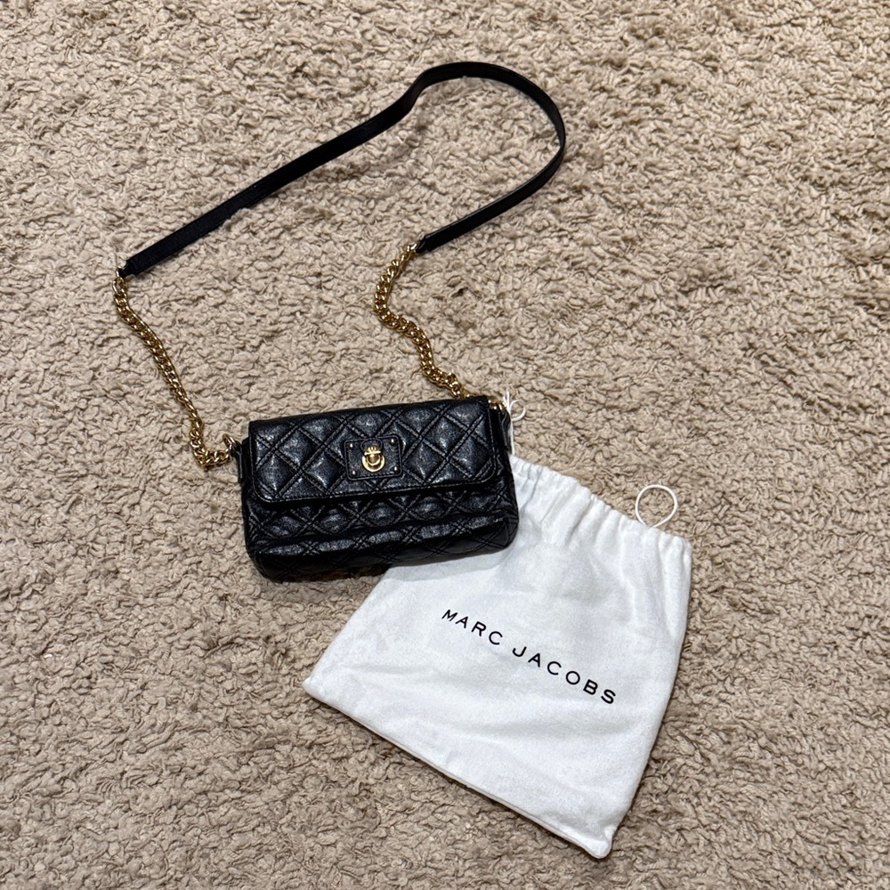 Marc Jacobs The Single Bag Quilted Black Leather Gold Chain Hardware Purse
